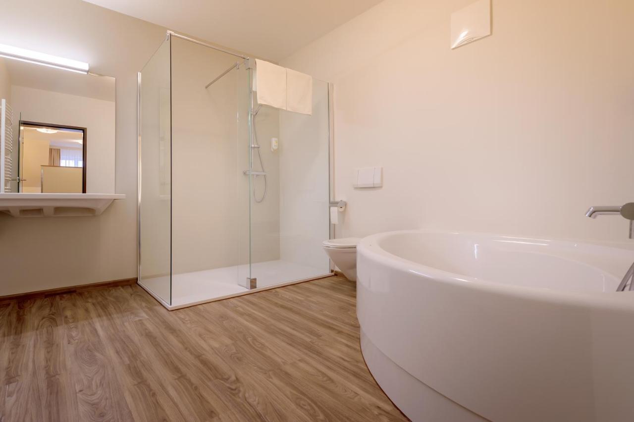 City Hotel Stockerau Extérieur photo