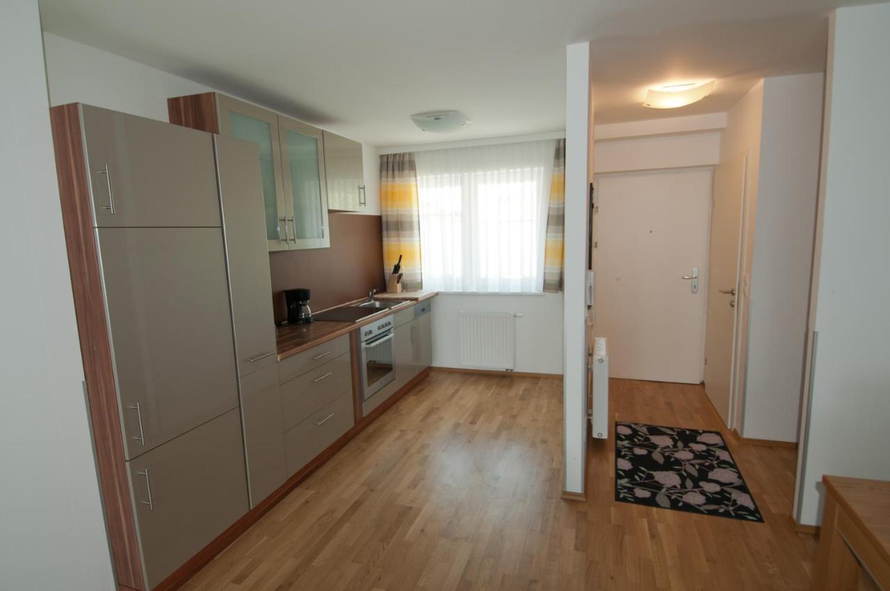 City Hotel Stockerau Extérieur photo