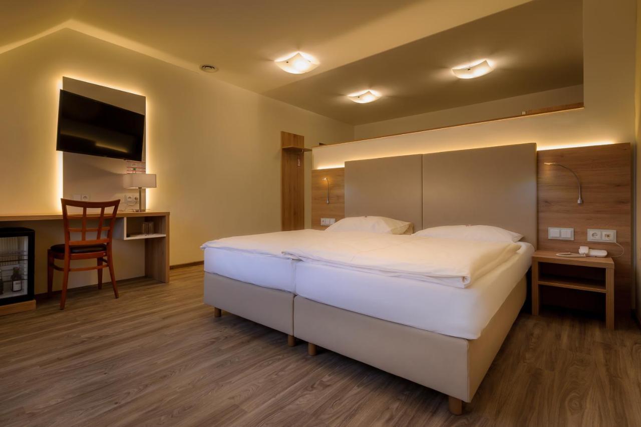 City Hotel Stockerau Extérieur photo