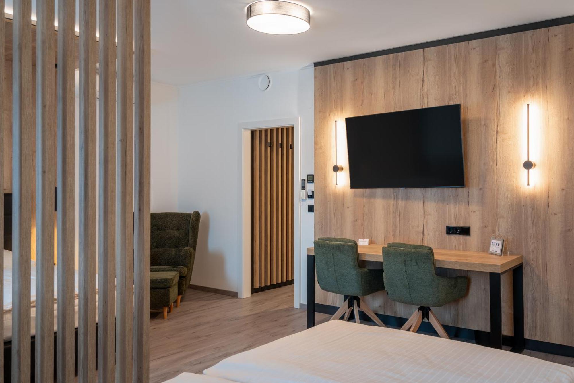 City Hotel Stockerau Extérieur photo
