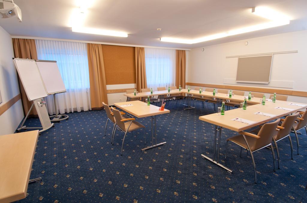 City Hotel Stockerau Extérieur photo