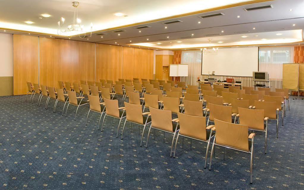 City Hotel Stockerau Extérieur photo