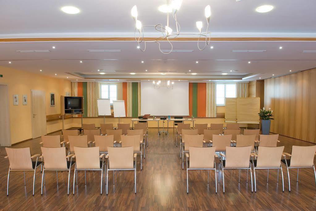 City Hotel Stockerau Extérieur photo