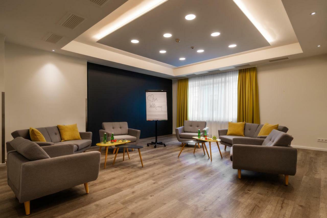 City Hotel Stockerau Extérieur photo