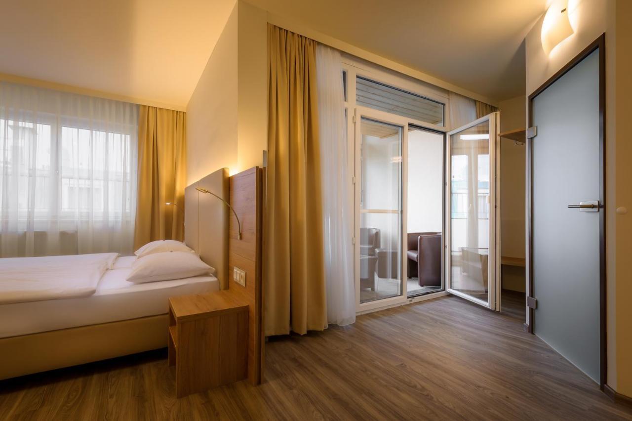 City Hotel Stockerau Extérieur photo