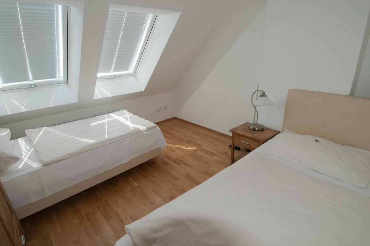 City Hotel Stockerau Extérieur photo